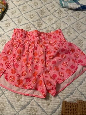 PINK LILLY FOOTBALL SHORTS M ❤️❤️❤️